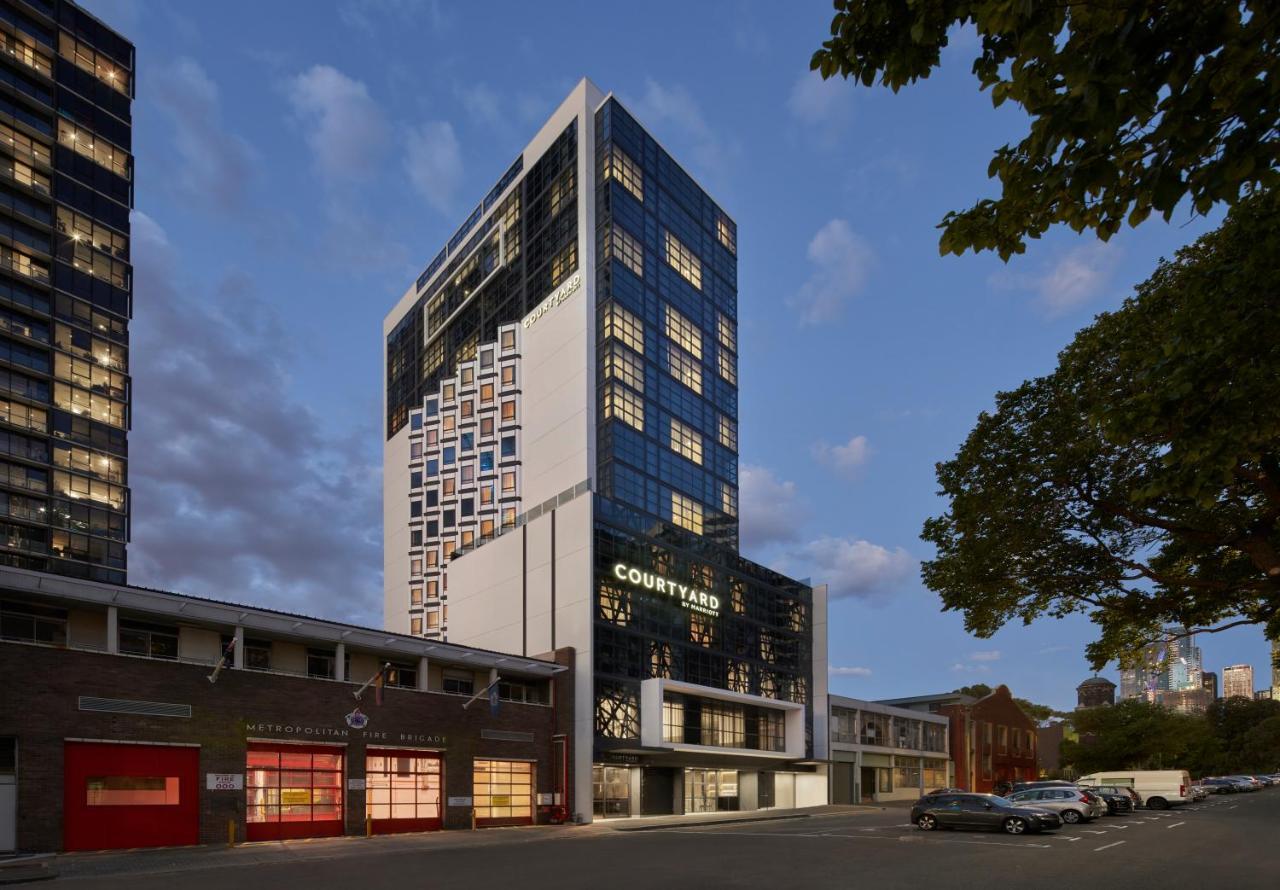 Готель Courtyard By Marriott Melbourne Flagstaff Gardens Екстер'єр фото