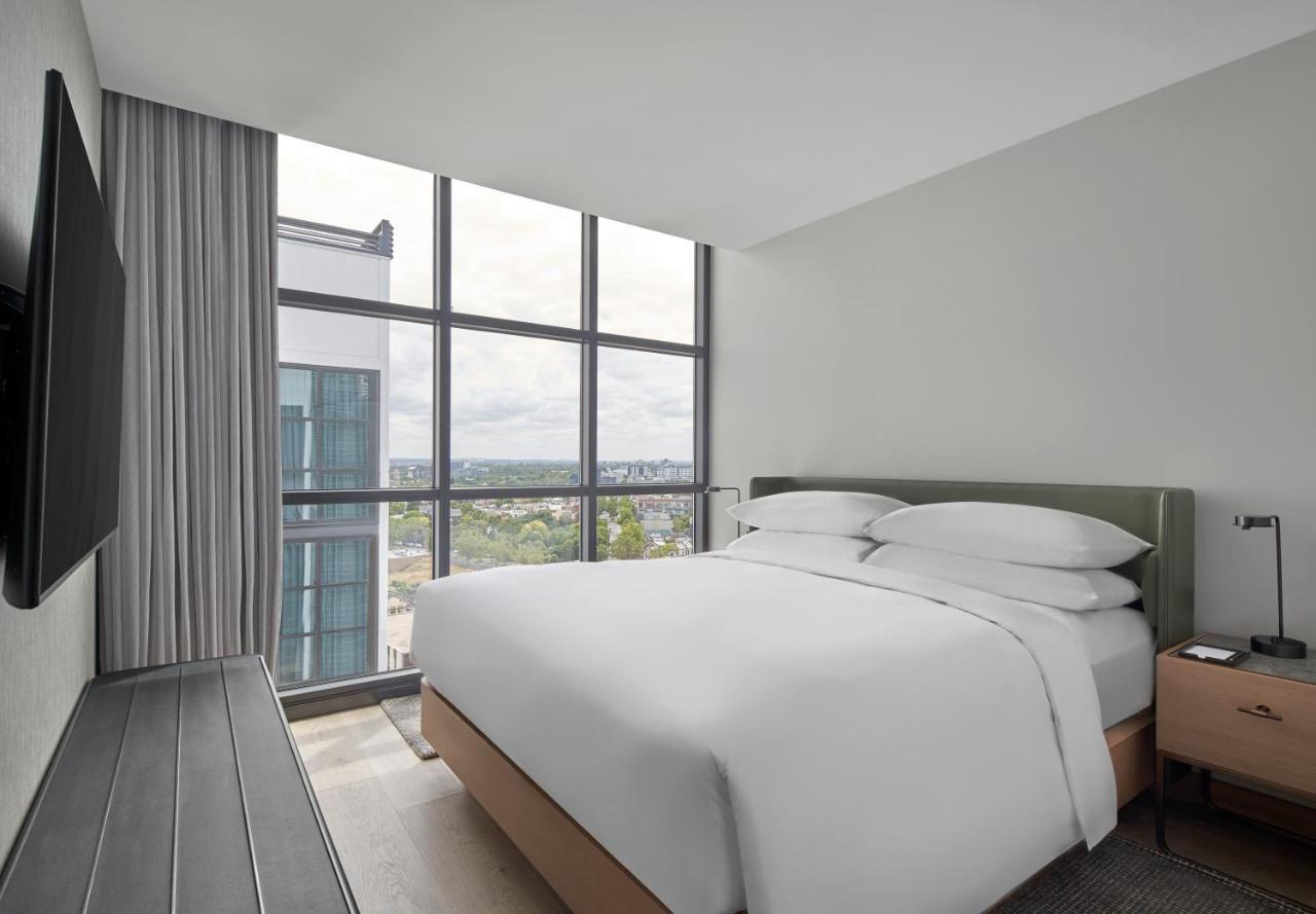 Готель Courtyard By Marriott Melbourne Flagstaff Gardens Екстер'єр фото