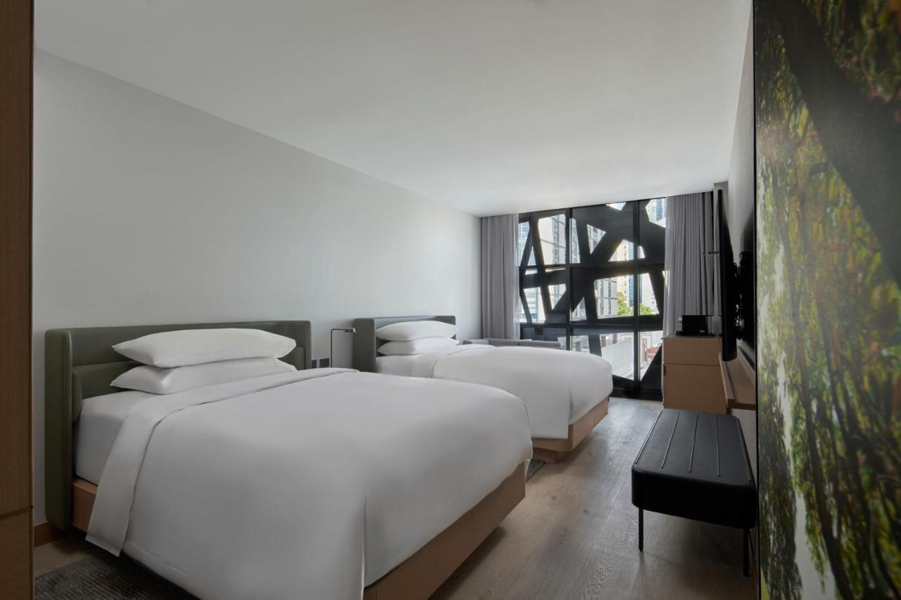 Готель Courtyard By Marriott Melbourne Flagstaff Gardens Екстер'єр фото